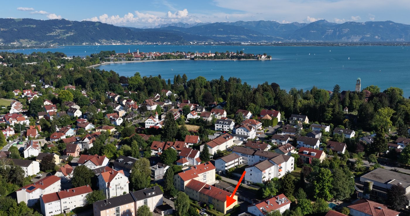 Luftaufnahme von Lindau-Bodolz mit Markierung der Ferienwohnung Laible und Blick auf den Bodensee sowie die Lindauer Insel